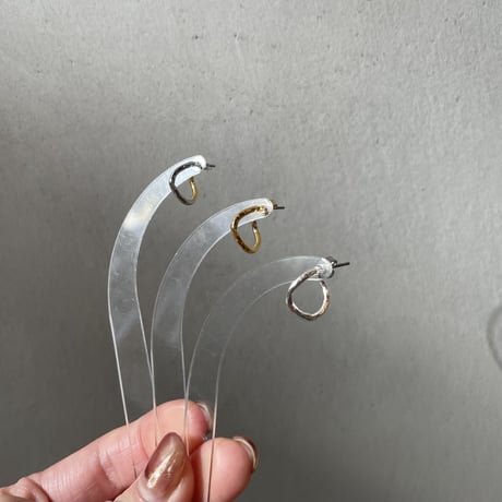 Vine hoop pierce (one color)
