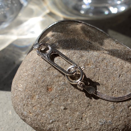 Gem clip bracelet