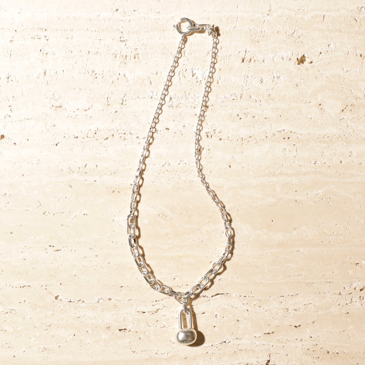 Key motif padlock necklace | Soierie Online Store