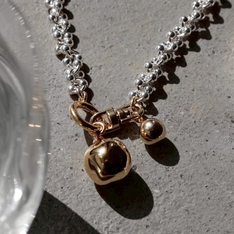Pome chain necklace