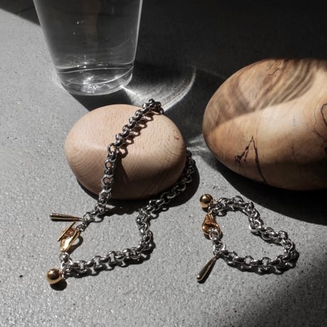 Collar necklace