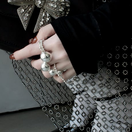 Pome motif w ring