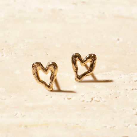 norme open heart mini pierce / SV925＋Gold Plated