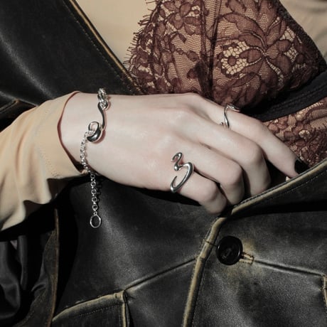 Virtual cuff ring (one color)