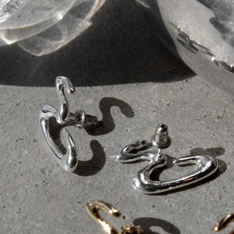 Virtual hook pierce