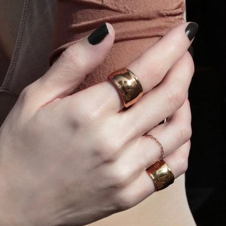 norme dew wide ring / SV925＋Gold Plated