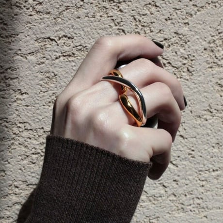 Curve w ring (2P)