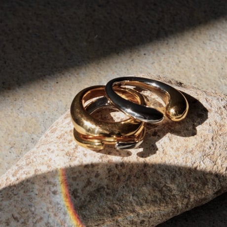 Moist layered ring