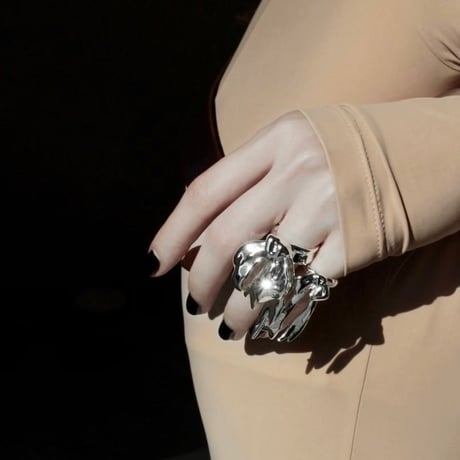 Ribbon large ring