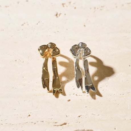 Ribbon earcuff