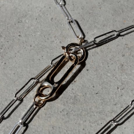Clip frame necklace