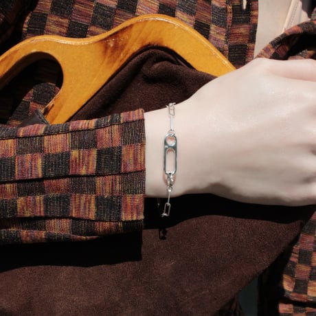 Clip frame bracelet