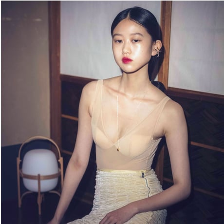 Moist drop single necklace