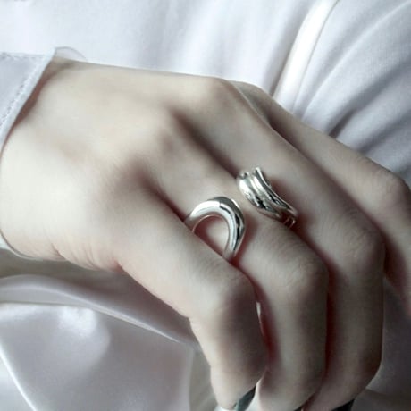 Fibula earcuff ring (one color)