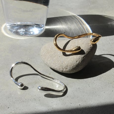 Metal art palm cuff (one color)