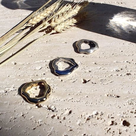 Pebble ring