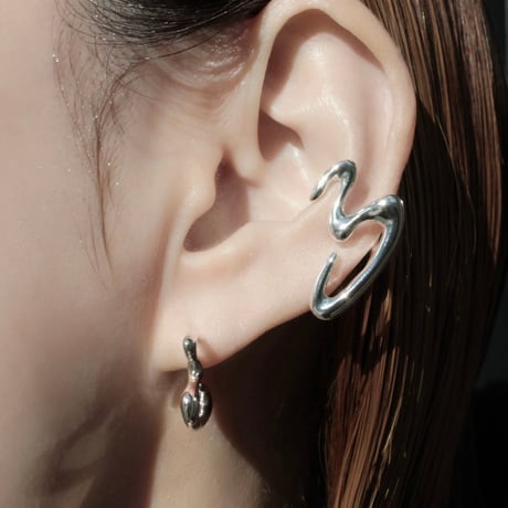Virtual earcuff