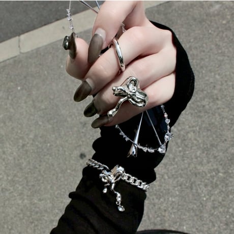 Distort ribbon bracelet