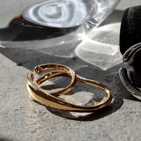 Fibula loop earcuff ring (one color)