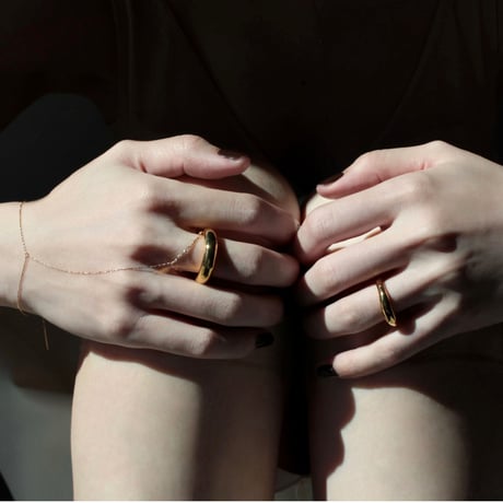 norme shimmer finger bracelet / K18