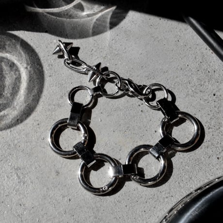 Innocent spike bracelet