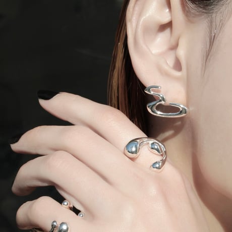 Virtual hook pierce