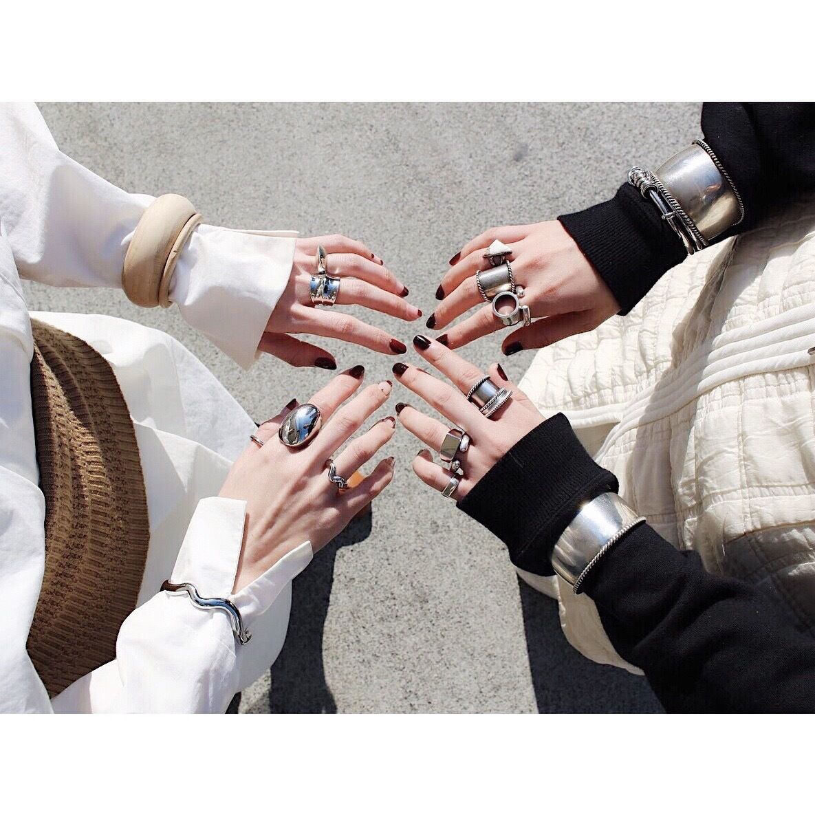 Twist bangle | Soierie Online Store Twist bangle | Soierie Online Store