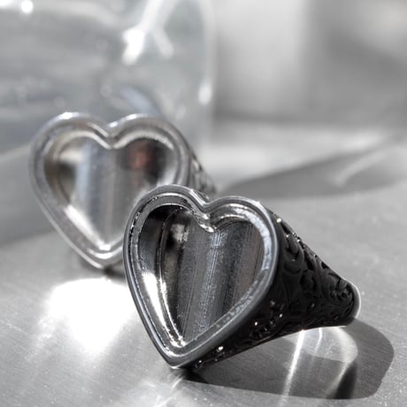 Heart barbell locket ring