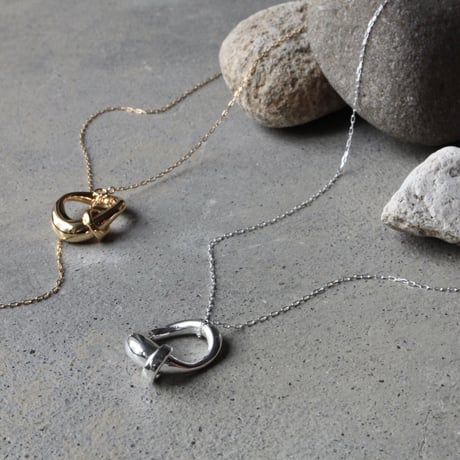 Clarity coil necklace(one color)