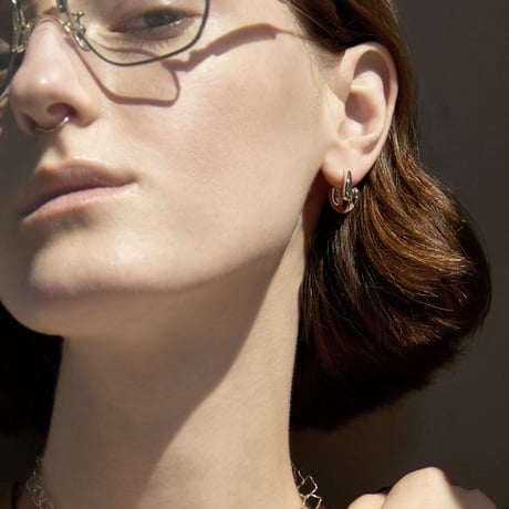 Dripping hoop pierce (one color)