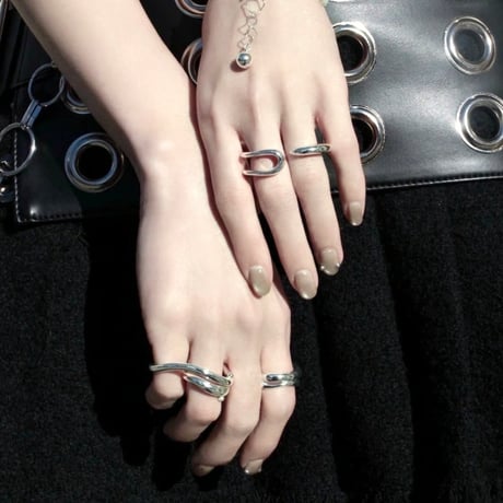 Practical hook earcuff ring (one color)