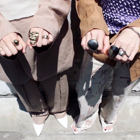 Dead stock motif ring
