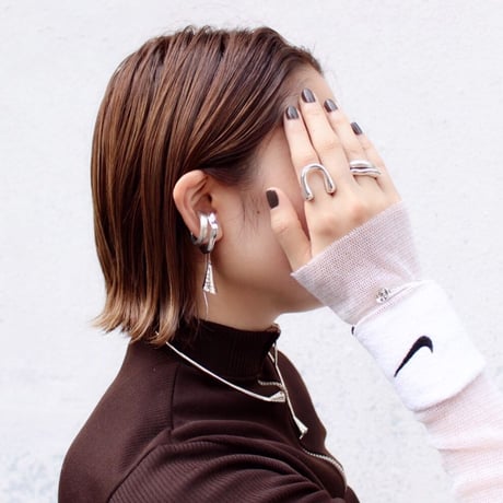 Horn bloom bangle