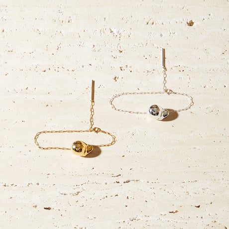 Metal large pearl bracelet