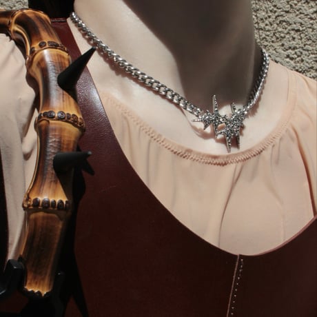 Étoile stone necklace