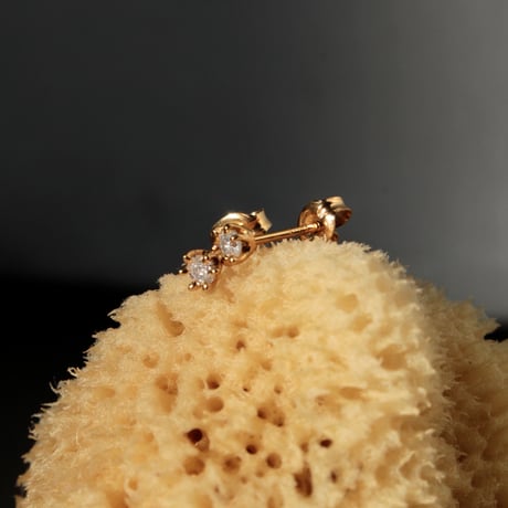 norme diamond pierce (2p) / SV925＋Gold Plated