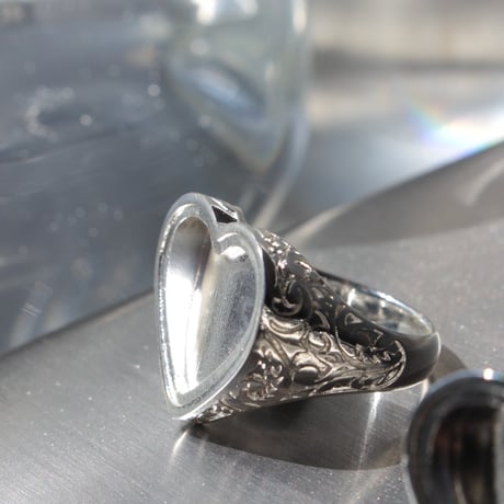 Heart barbell locket ring