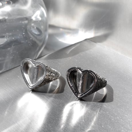 Heart barbell locket ring