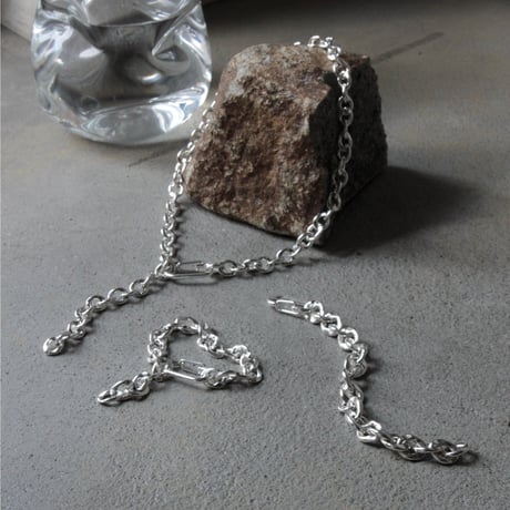 Flitter clip necklace
