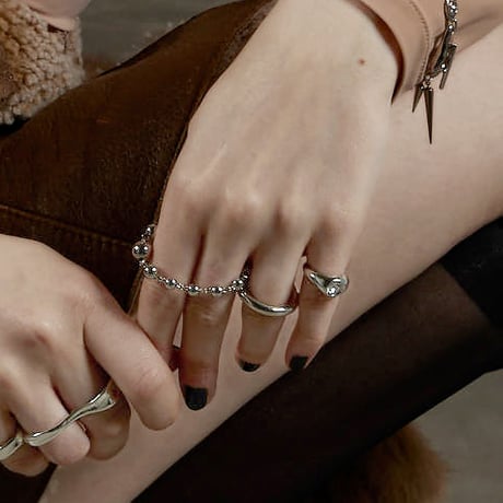 Dark metal ring