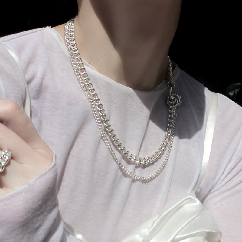 Carabiner loop necklace | Soierie Online Store