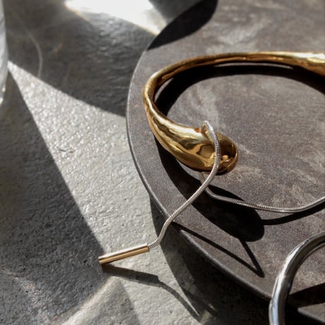 Metal art snake bangle