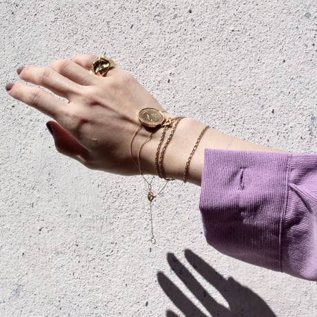 Drape pinky ring
