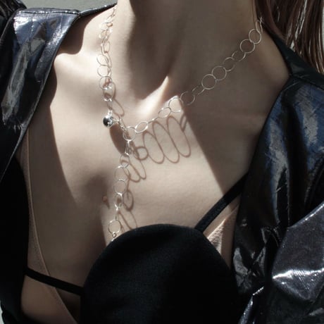 Halo vine necklace