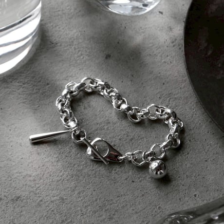 Collar bracelet