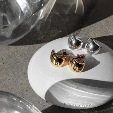 Kinetic parts pierce