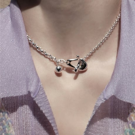 Metal art mantel necklace