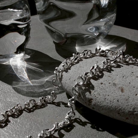 Rose fig necklace