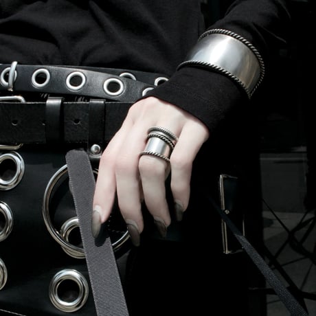 Twist bangle