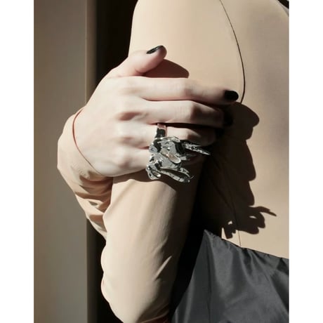 Ribbon large ring